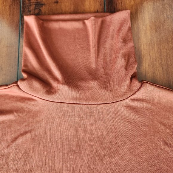 BABATON Satin Long Sleeve Turtleneck Canary(S)| SUPER LUXE SLIM FIT GREAT 4 FALL - Picture 5 of 6